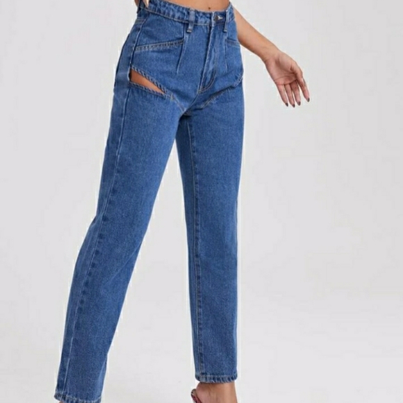 SHEIN Mom Jeans with Cutouts - Picture 5 of 8